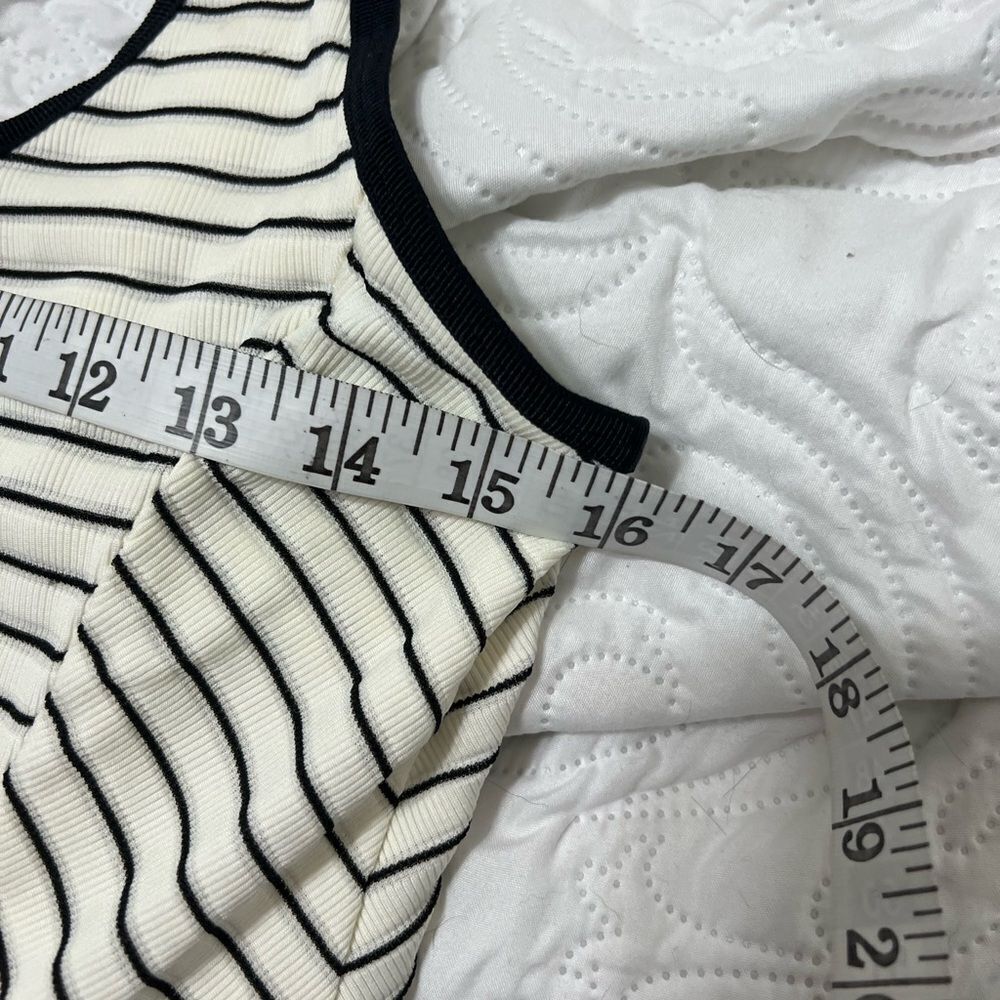 Derek Lam 10C Athleta Striped Madison
Ave Tank Top White Black Womens
Medium - Picture 9 of 10
